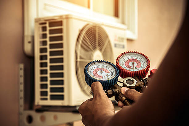 Professional Hvac technician working in Nabb, IN